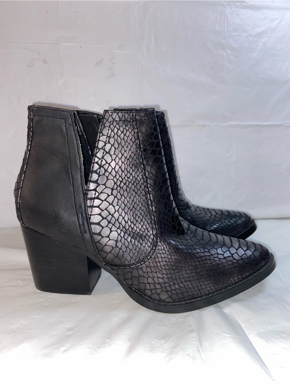 Not Rated bootie